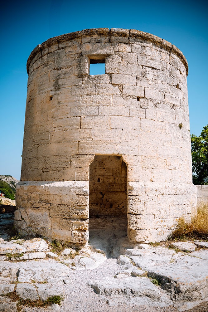 Tour des Baux-de-Provence